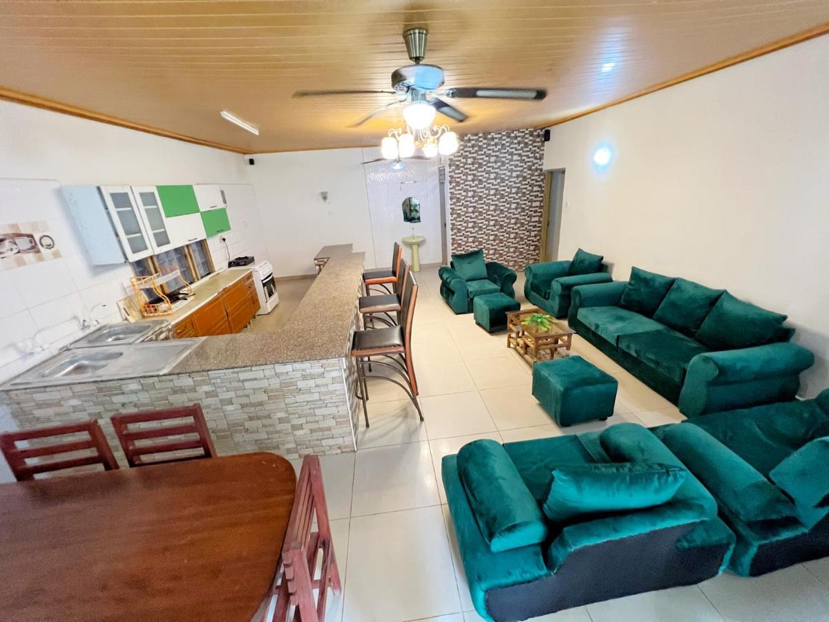 Diani Home Stays 迪亚尼海滩 外观 照片